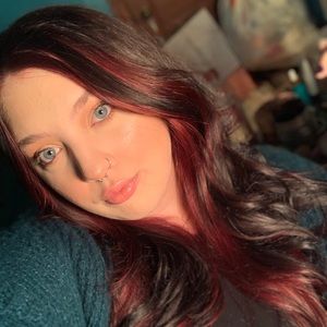 Meet your Posher, Abigail